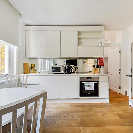 Modern One Bedroom In Fitzrovia, Central Londres Extérieur photo